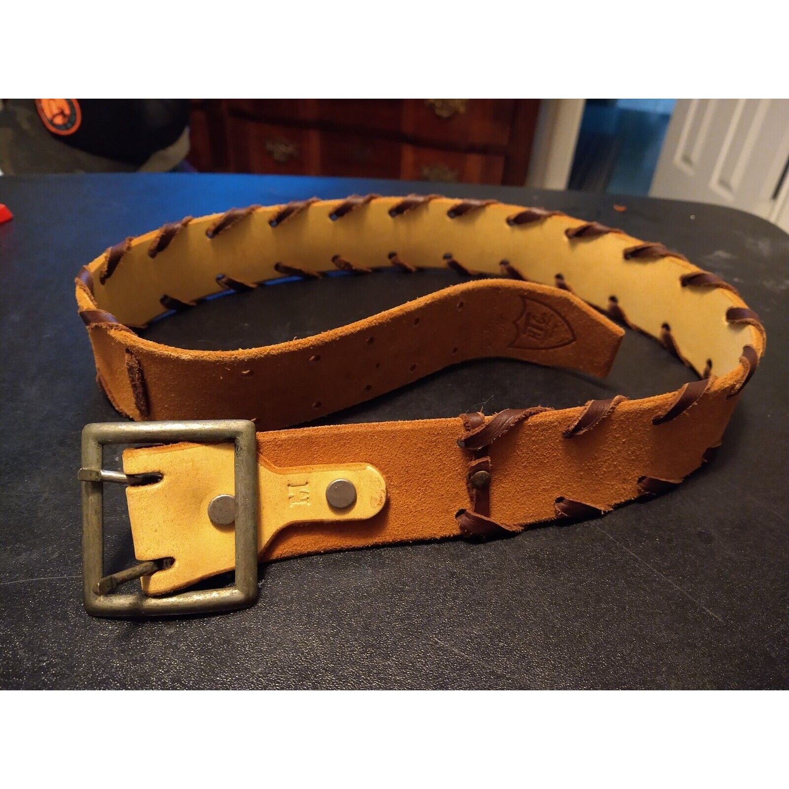 Genuine Htc Hollywood Trading Company Leather Belt Size Med Zip Stevenson Cream